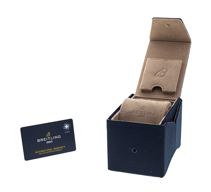 Breitling Navitimer 01 AB0127 Image 5